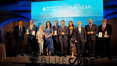 La segunda jornada del Blue Zone Forum concluyó con la entrega de galardones que reconocieron la innovación, la sostenibilidad y el impulso empresarial en la economía azul, en un acto presidido por representantes de la Zona Franca y Navalia.
