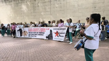Imagen de una de las movilizaciones de las trabajadoras de limpieza de la Universidad de Cádiz.