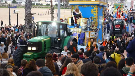 Carroza con un Rey Mago en Rota.
