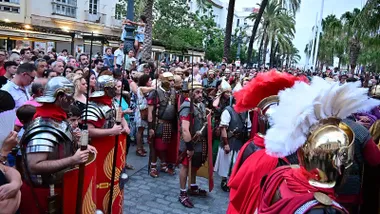 Romanos en la Plaza de San Juan de Dios en una de las actividades del fin de semana.