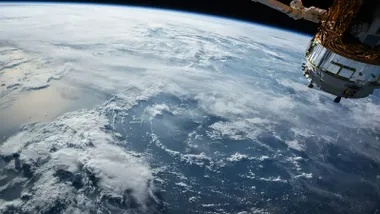 EL planeta Tierra visto desde el espacio exterior