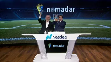 Rafael Contreras y Manuel Vizcaíno, durante el acto de inicio de cotización de Nomadar en el Nasdaq. Foto: Cádiz CF