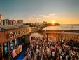 Calachica y el 'nuevo atardecer' de Cádiz: donde gastronomía, música y el arte se unen frente al mar