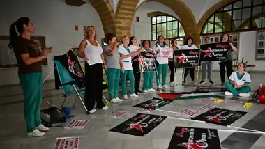 Imagen del inicio del encierro en la Facultad Filosofia Personal Limpieza UCA.