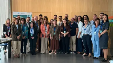Foto de familia con representantes de la Zona Franca de Cádiz y otras entidades del proyecto IberoBio durante la jornada del Polo Ibérico Transfronterizo de Biotecnología, en el Biopolo da Sionlla de Santiago de Compostela.