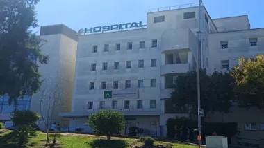 Entrada al hospital de Jerez.