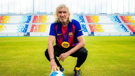 Mágico González con la camiseta del FB Barcelina. NSN