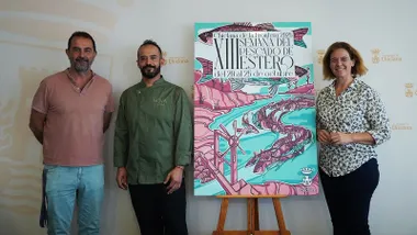 La delegada municipal de Fomento Económico, Manuela Pérez, presentó la programación junto con el responsable del Centro de Recursos Ambientales Salinas de Chiclana, Paco Flor, y por el chef del Nova Sunset Club, Fernando Gómez.