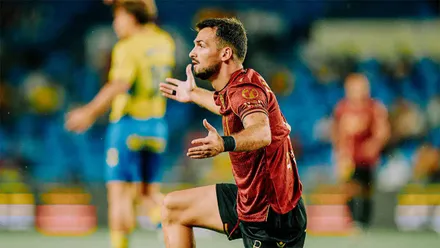 El Cádiz CF pierde su condición de invicto en un partido en el que no mereció caer
