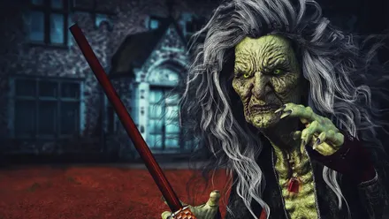 Bruja del pasaje del terror en Chiclana.