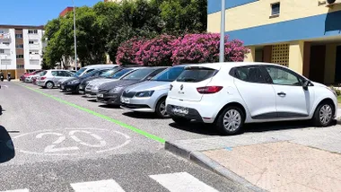 Zona verde de aparcamiento regulado en Cádiz