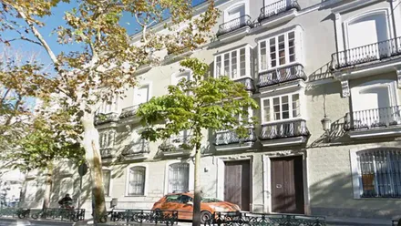 Fachade una finca en la plaza de mina