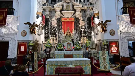 Altar de la Virgen del Rosario de Cádiz