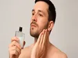 Los 8 mejores aftershaves para hombre que realmente calman e hidratan la piel