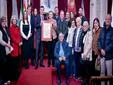 Más de dos décadas acompañando vidas: la Asociación de Parkinson recibe el Premio Jesús Gargallo