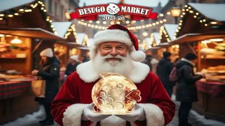 Papa Noel presentando el Besugo Market 2025-26.