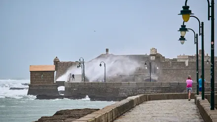 El Ayuntamiento de Cadiz habilita el Hogar el Fermín Salvochea como refugio para personas sin hogar