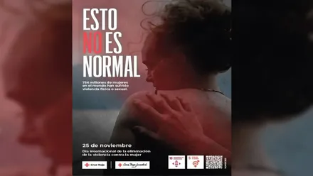 Cartel para el 25N de la Cruz Roja con una mujer que es agarrada por una mano y se lee la leyenda "Esto no es normal".