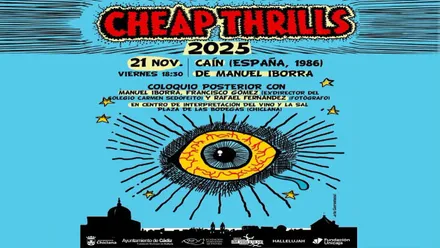 Cartelera de la proyección de "Cain" en Chiclana, destacando el tono celeste y un ojo amarillo fuerte.