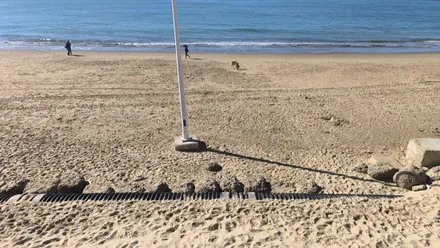 La tubería del colector de Santa María ha vuelto a quedar al descubierto. Foto: José Luis Porquicho Prada..