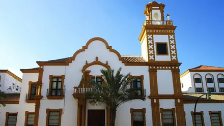 Fachada del Colegio del Campo del Sur.