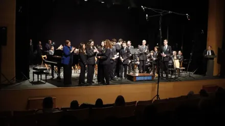 Músicos en el escenario de Rota.