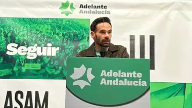David de la Cruz, portavoz de Adelante Andalucía en una intervención pública.