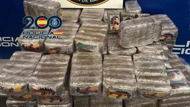 Bloques de hachís incautados por la Policía Nacional.