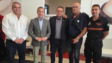 Responsables de servicios contra maremotos en la zona de Chiclana.