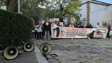 Momento de la movilización de las trabajadoras de limpieza de la UCA. Foto: José Luis Porquicho Prada.