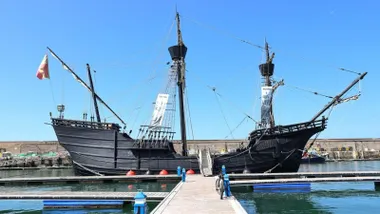 Atracada a puerto la Nao Victoria.