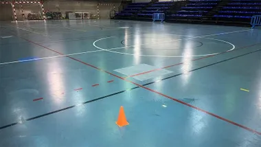 Las goteras reaparecieron ayer en numerosos pabellones de Cádiz con las lluvias de la borrasca Claudia. Foto: X Francisco José Macías.