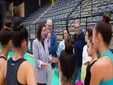 Orgullo en San Fernando, el conjunto de gimnasia rítmica celebra sus victorias con la visita de la alcaldesa