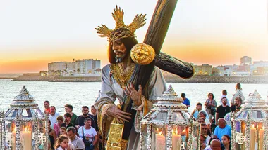 Recorte de la portada de A Paso Horquilla sobre la peregrinación del Nazareno.