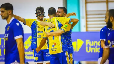 Los jugadores del CD Virgili celebran un gol en su último encuentro ante el Melilla.