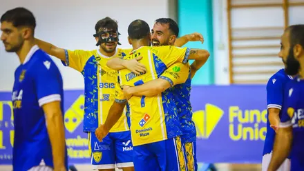 Los jugadores del CD Virgili celebran un gol en su último encuentro ante el Melilla.