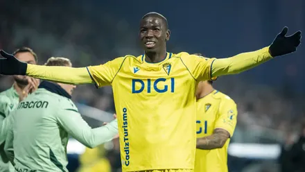Diakité celebra brazos en cruz su golazo ante el Real Zaragoza que supuso el 0-2 momentáneo.