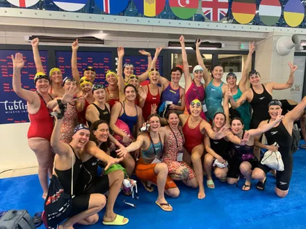 Representación del Club Natacion Cádiz.