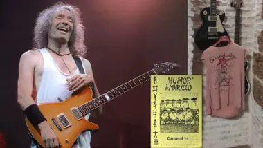 El desaparecido Robe Iniesta con la camiseta de la discordia que se explica en el articulo y el libreto de la chirigota con la que coincidió y cuyo bombo quiso tocar. A su forma...