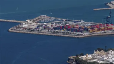 Vista áerea del Paseo Pery Junquera y parte de la Alameda. Foto: APBC.