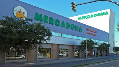 Establecimiento de Marcadona en la capital gaditana. Foto: Wikipedia.