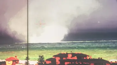 Imágenes captadas por el SIVE de la manga marina que impactó en Rota.