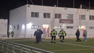 Un poste cae en el campo Pedro Fernández y golpea a un menor: suspendida toda la actividad deportiva en Puntales-La Paz
