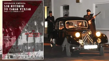 Automóvil antiguo con policías en la recreación de los sucesos de 1933 en Benalup-Casas Viejas.