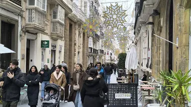 Calle Ancha de Cadiz durante la campaña de Navidad.