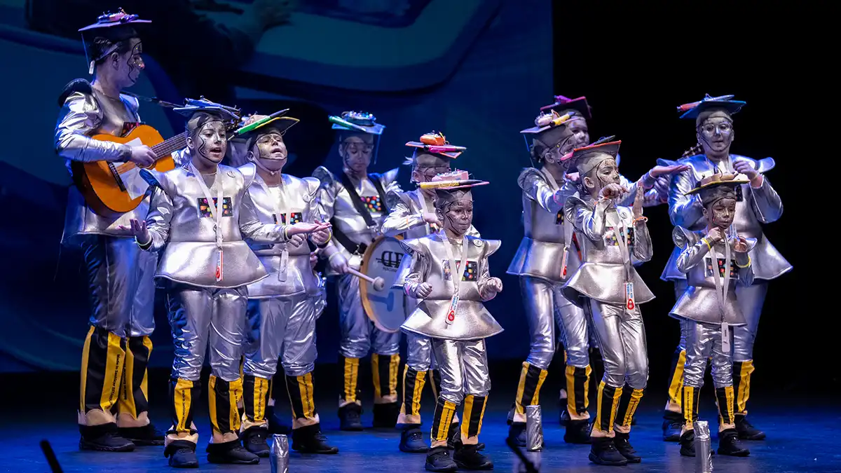 Chirigota 'El tío de la Tiza se moderniza'. Foto: José María Reyna.