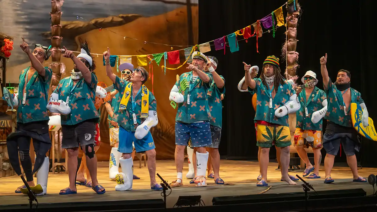 El COAC 2026 comienza a compás de chirigotas