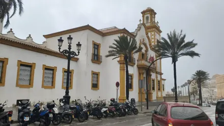 La Federación de Asociaciones de Madres y Padres del Alumnado critica que no se hayan suspendido las clases. Foto: Eulogio García.