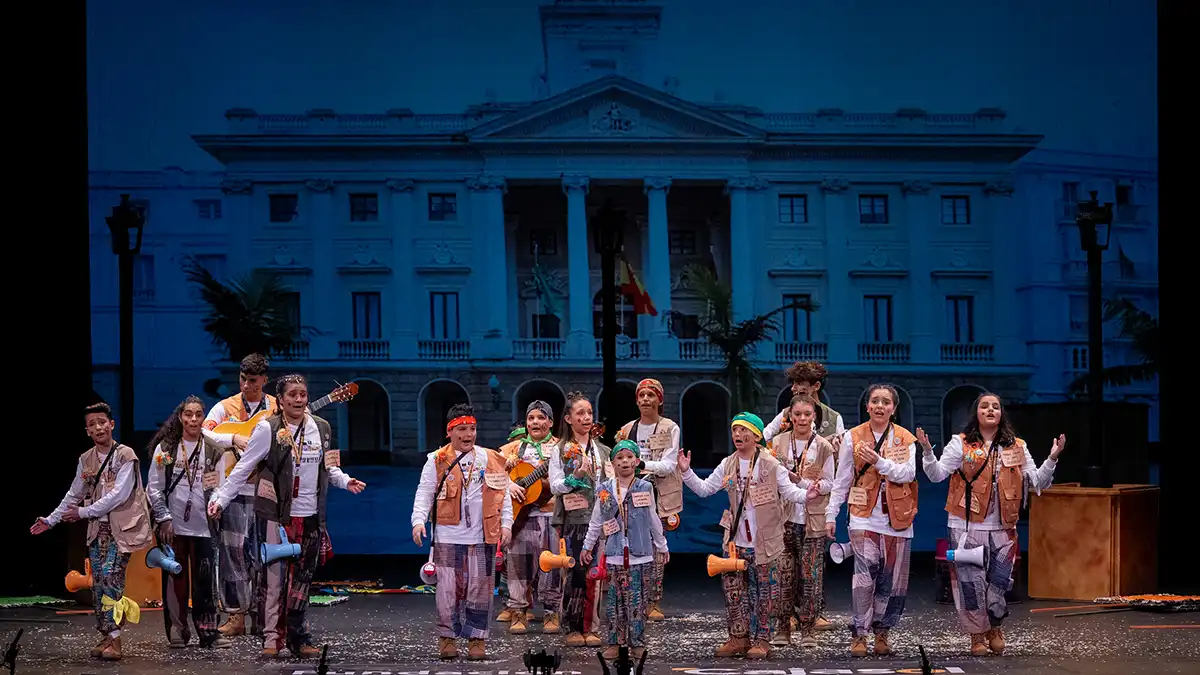 La comparsa 'El grito del futuro' cerró esta segunda semifinal del COAC infantil. Foto: José María Reyna.
