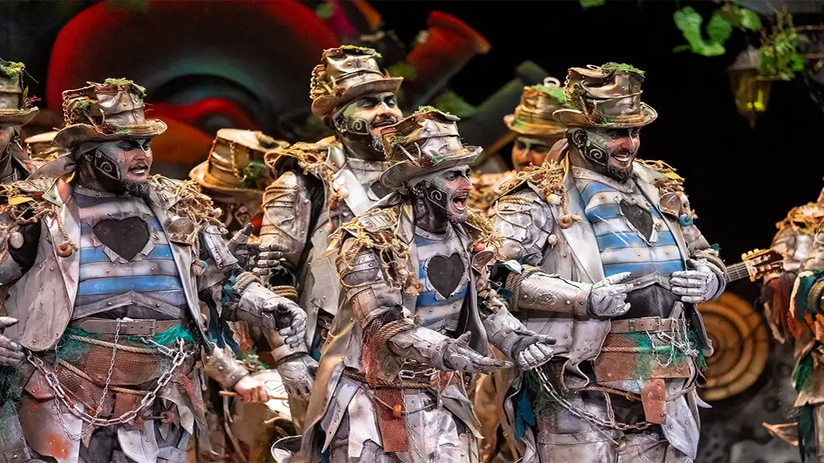 La modalidad de comparsa cierra con éxito la última noche de preliminares